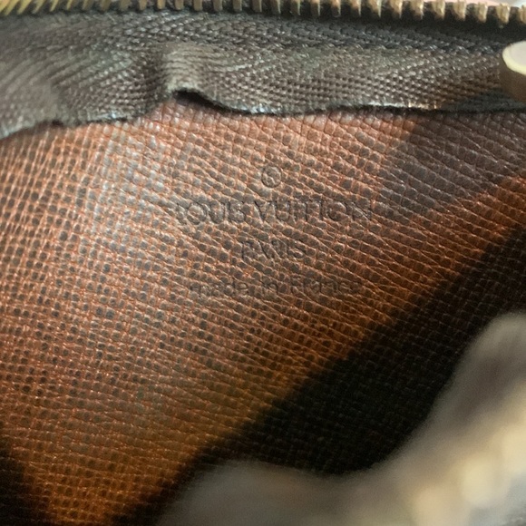 1992 Authentic Louis Vuitton key cles - broken zipper - Picture 10 of 16